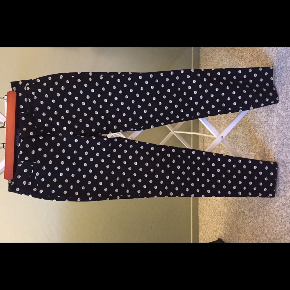 Old Navy Pixie Ankle Pants - image 1