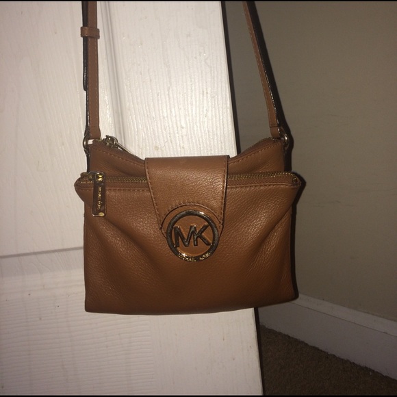 MICHAEL Michael Kors Handbags - Brown Michael Kors crossbody purse