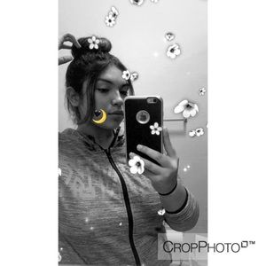 Meet your Posher, Brianna