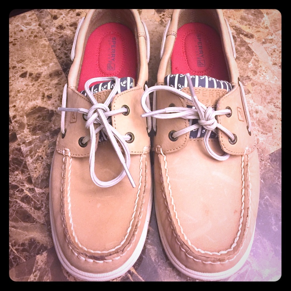 Tan sperry Top-Sider shoes!