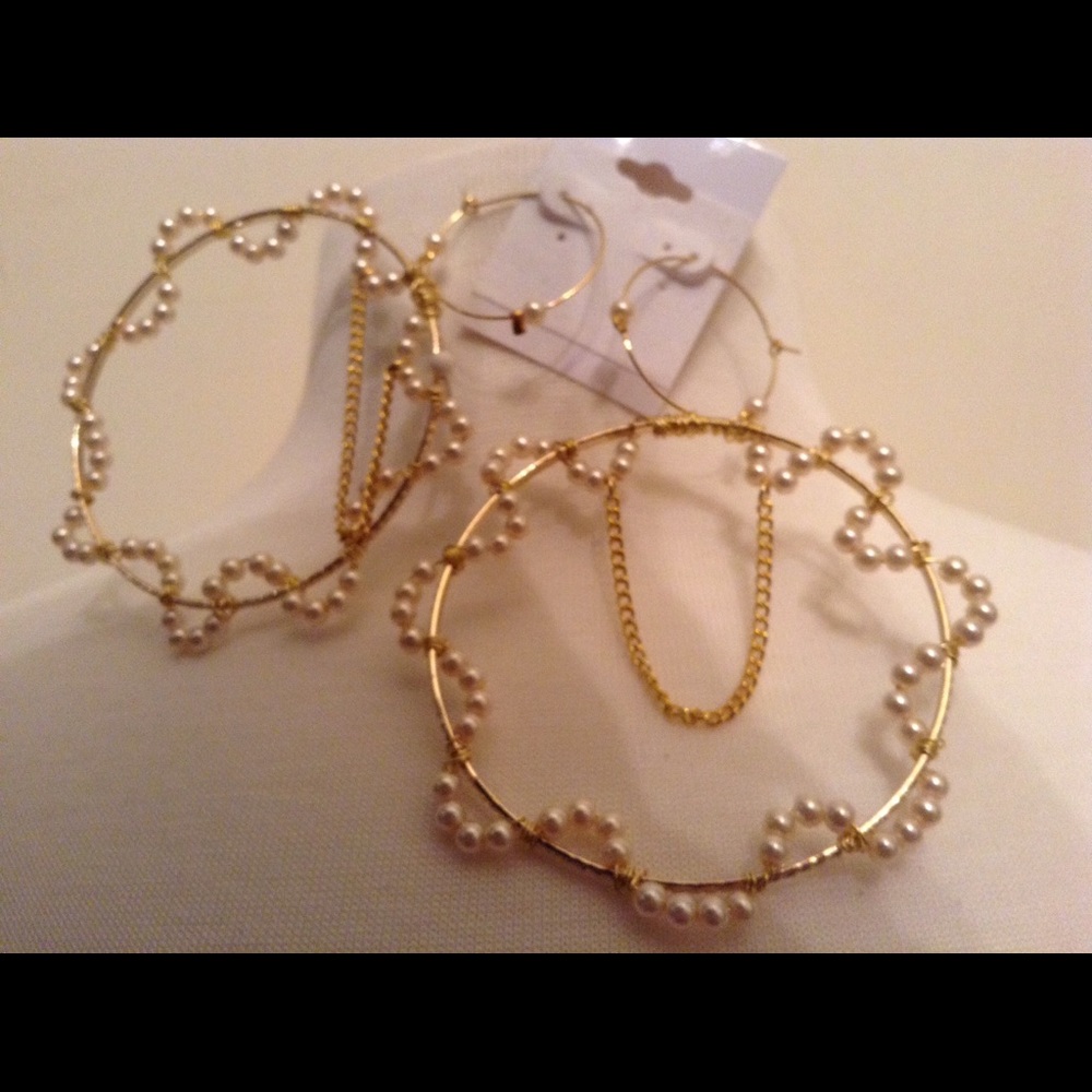 Pearl Bold Earrings. HANDMADE.