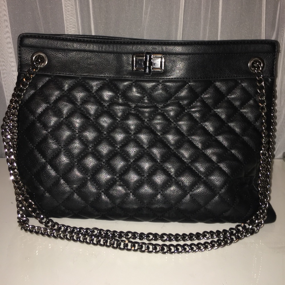 Quilted chain bag