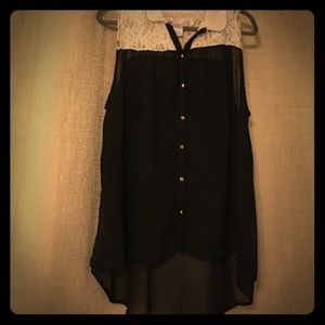 2X Black & lace button down tank