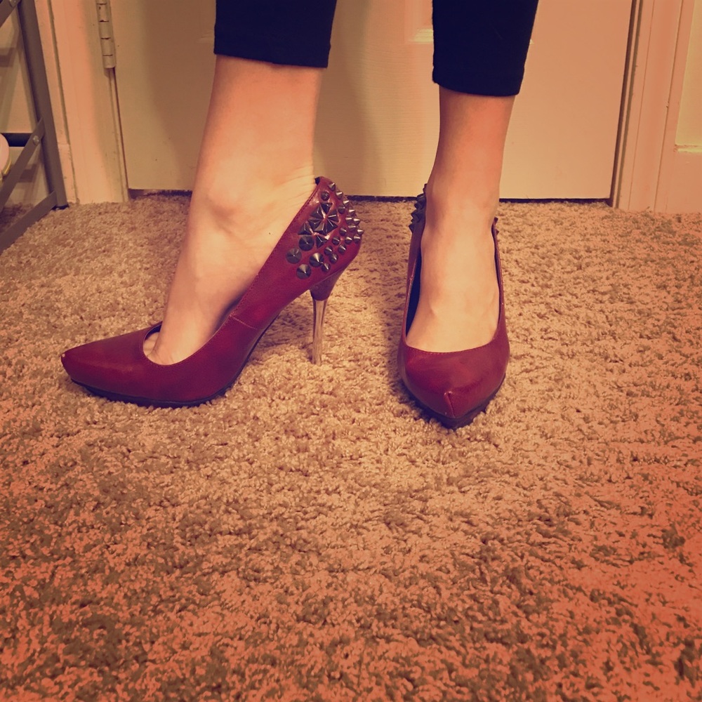 Super hot red spiked high heels 👠