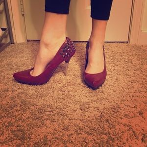 Super hot red spiked high heels 👠