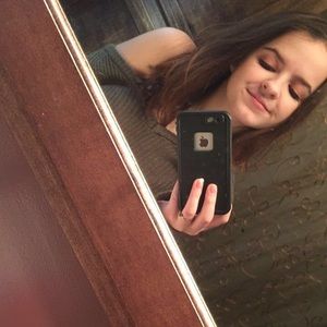 Meet your Posher, Elizabeth