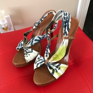 High heel sandals