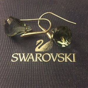 SALE! NWT! Blue crystal tear drop earrings