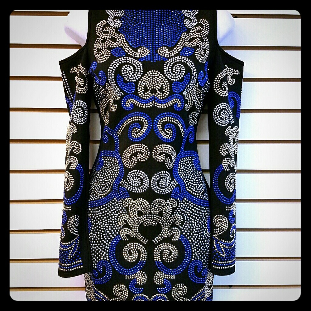 Sequin Dress W/Shoulders Out
