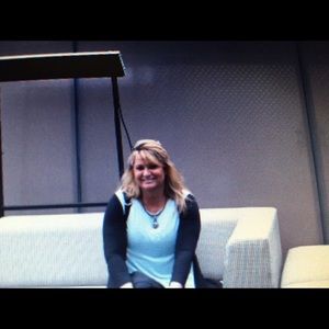 Meet your Posher, Sharon