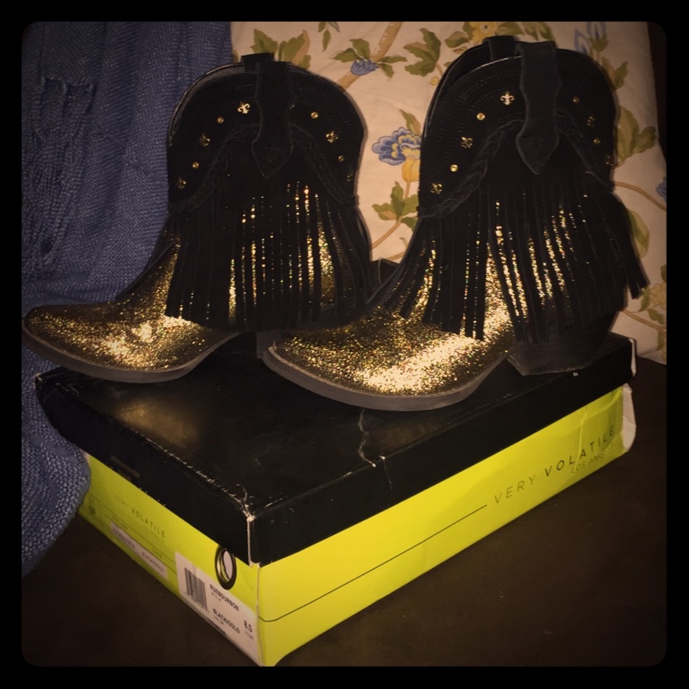 Volatile Black and Gold Fringe Bootie Sz 8.5
