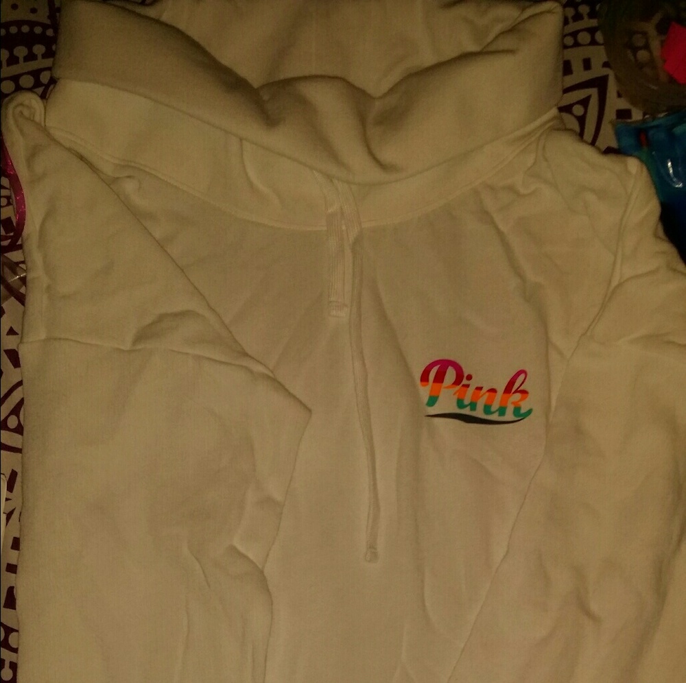 NIB VICTORIA'S SECRET PINK SWEATSHIRT
