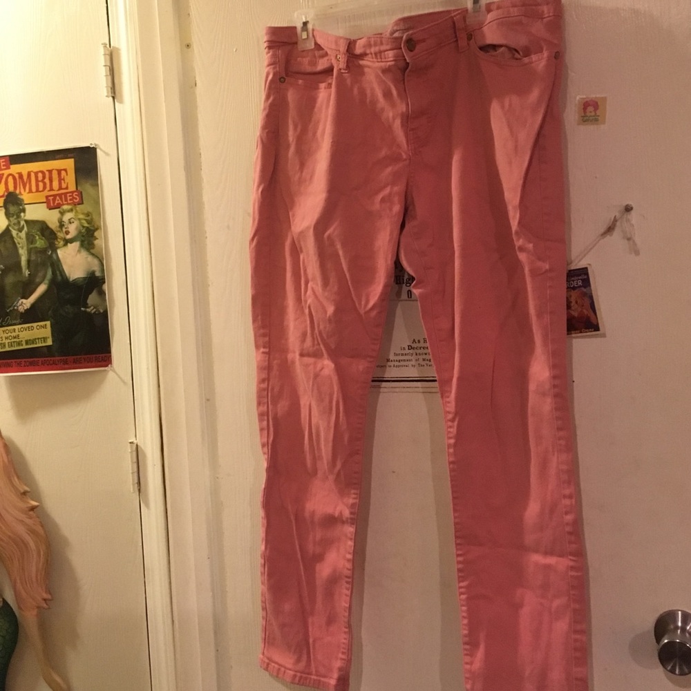 Pink skinny jeans