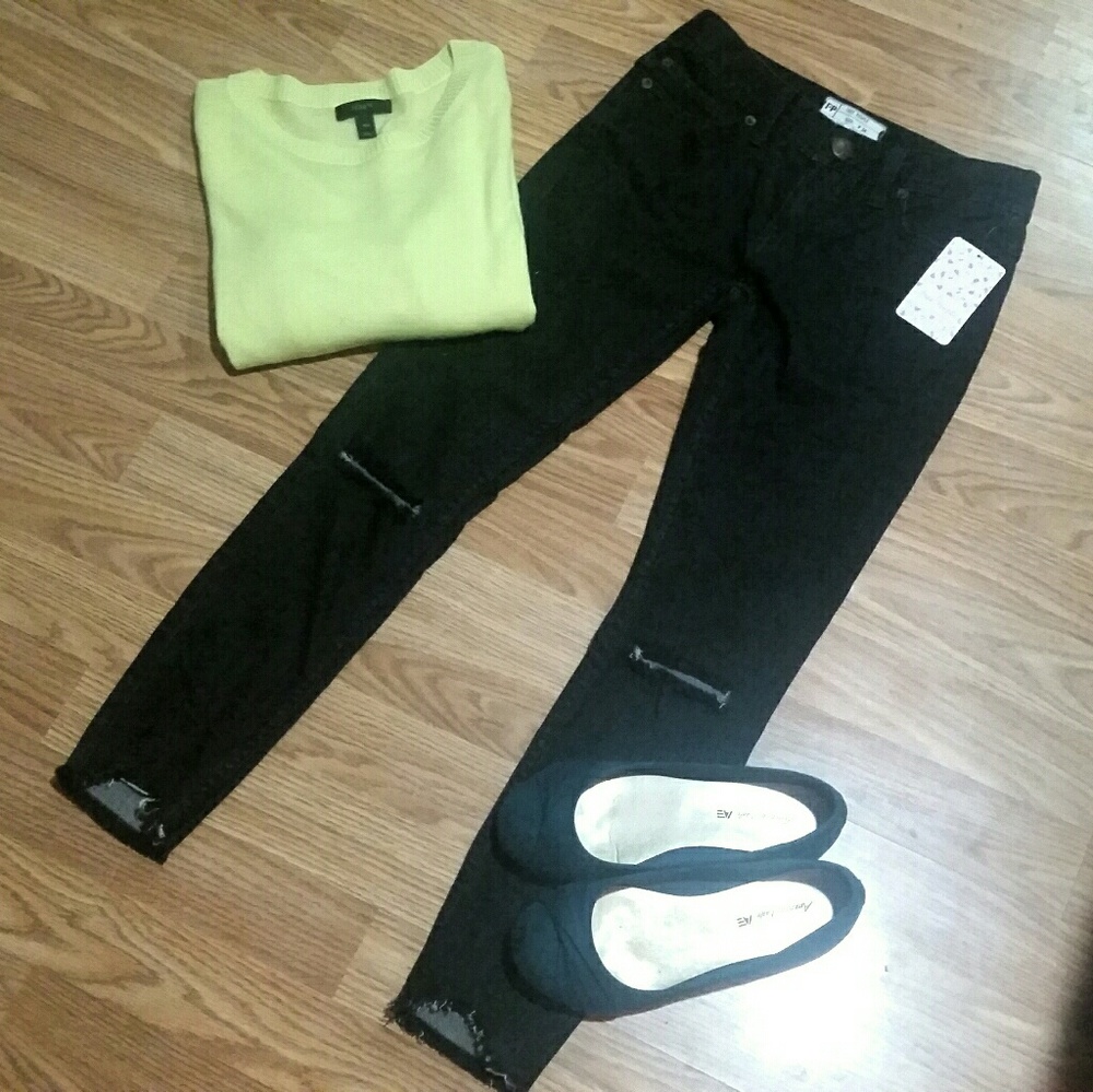 NWT Free People Destroyed Skinny Ankle Jeans