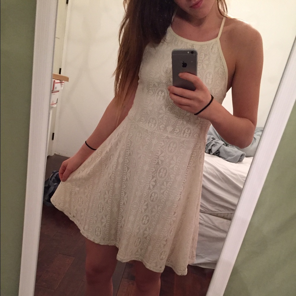 Cream Spring Dress w/Cut Out Back
