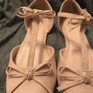 NEVER WORN ADORABLE NUDE BOW SANDALS SIZE 7.5