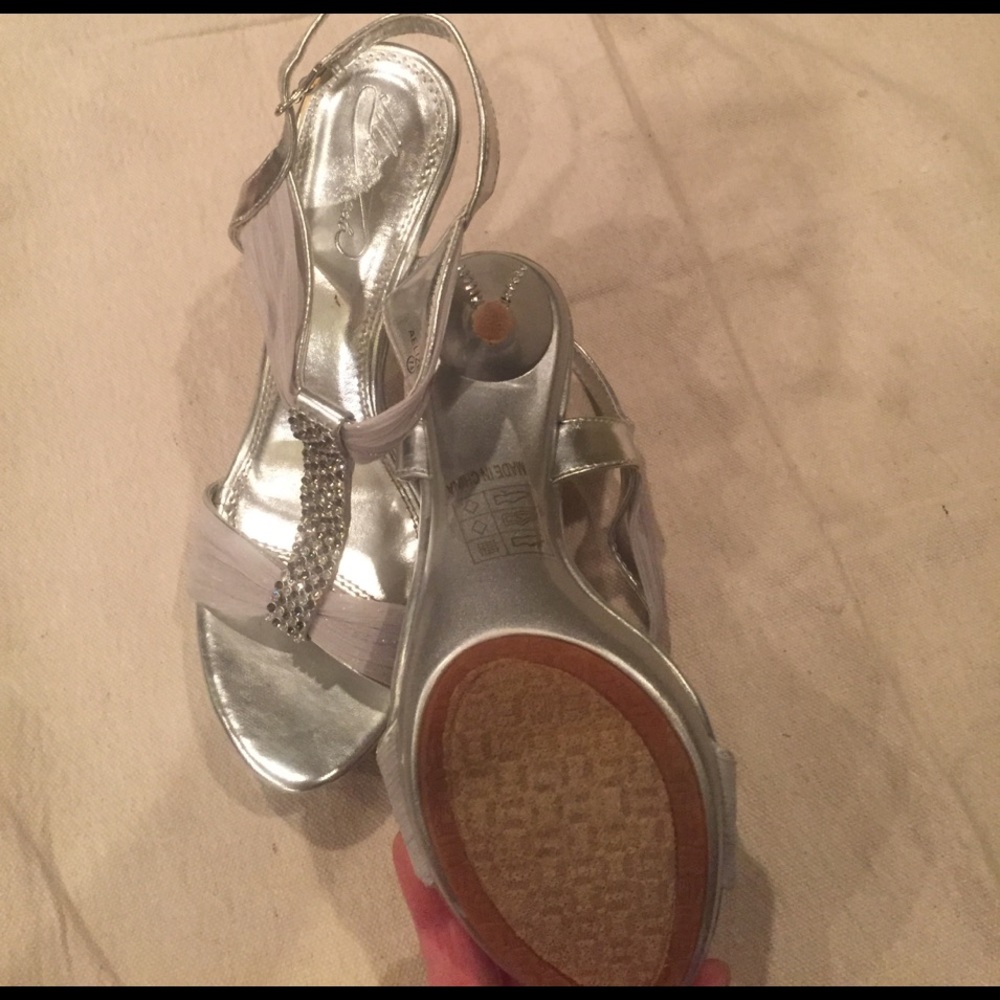 Shoes - Picture 2 of 2