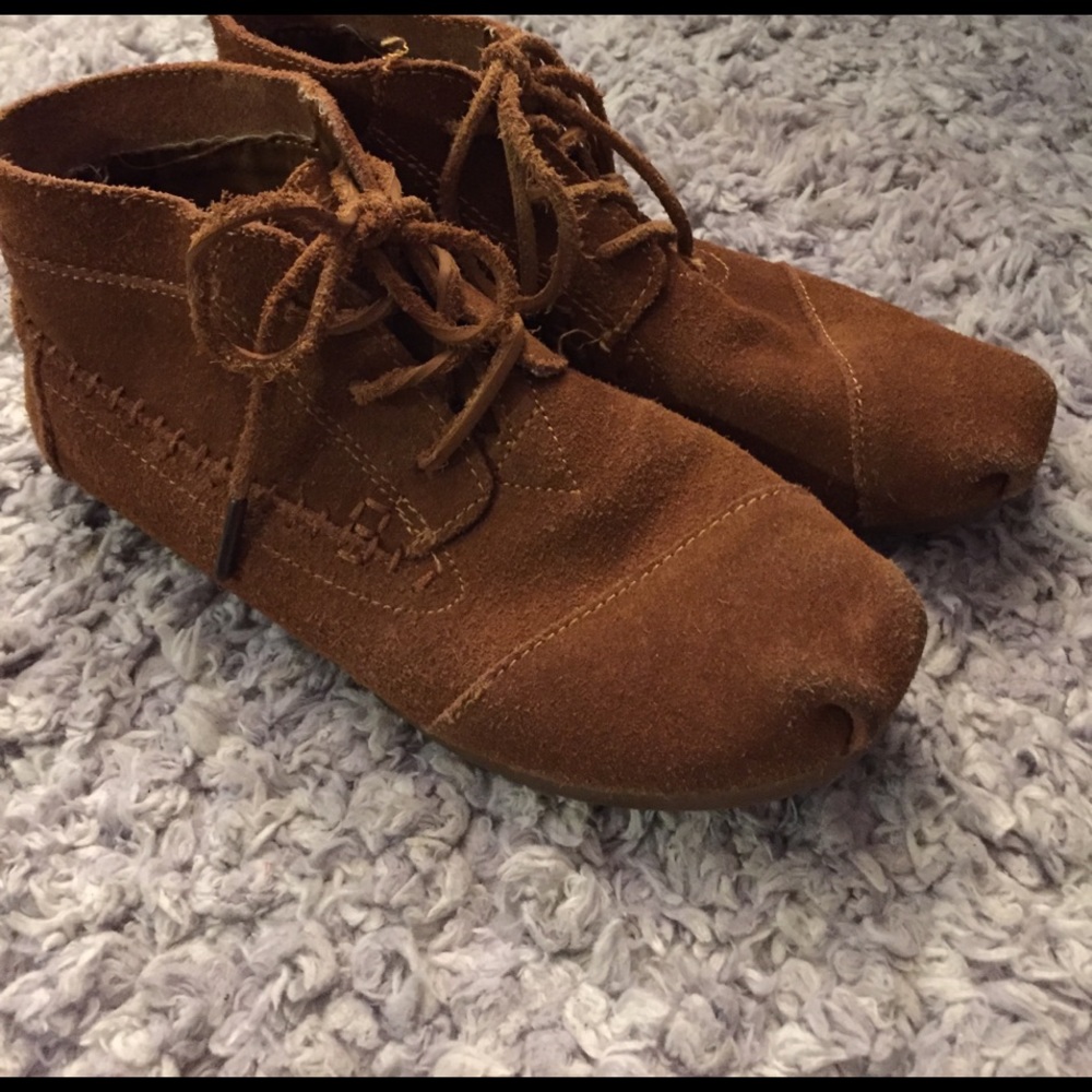 Toms Suede Booties