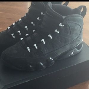 Jordan 9 (Anthracite)
