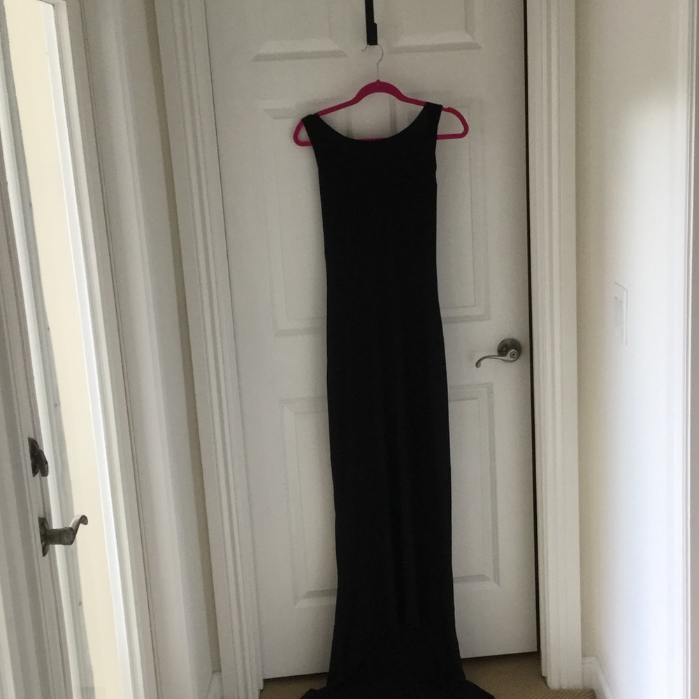 SLEEK 🌹SEXY DRESS - Picture 4 of 6