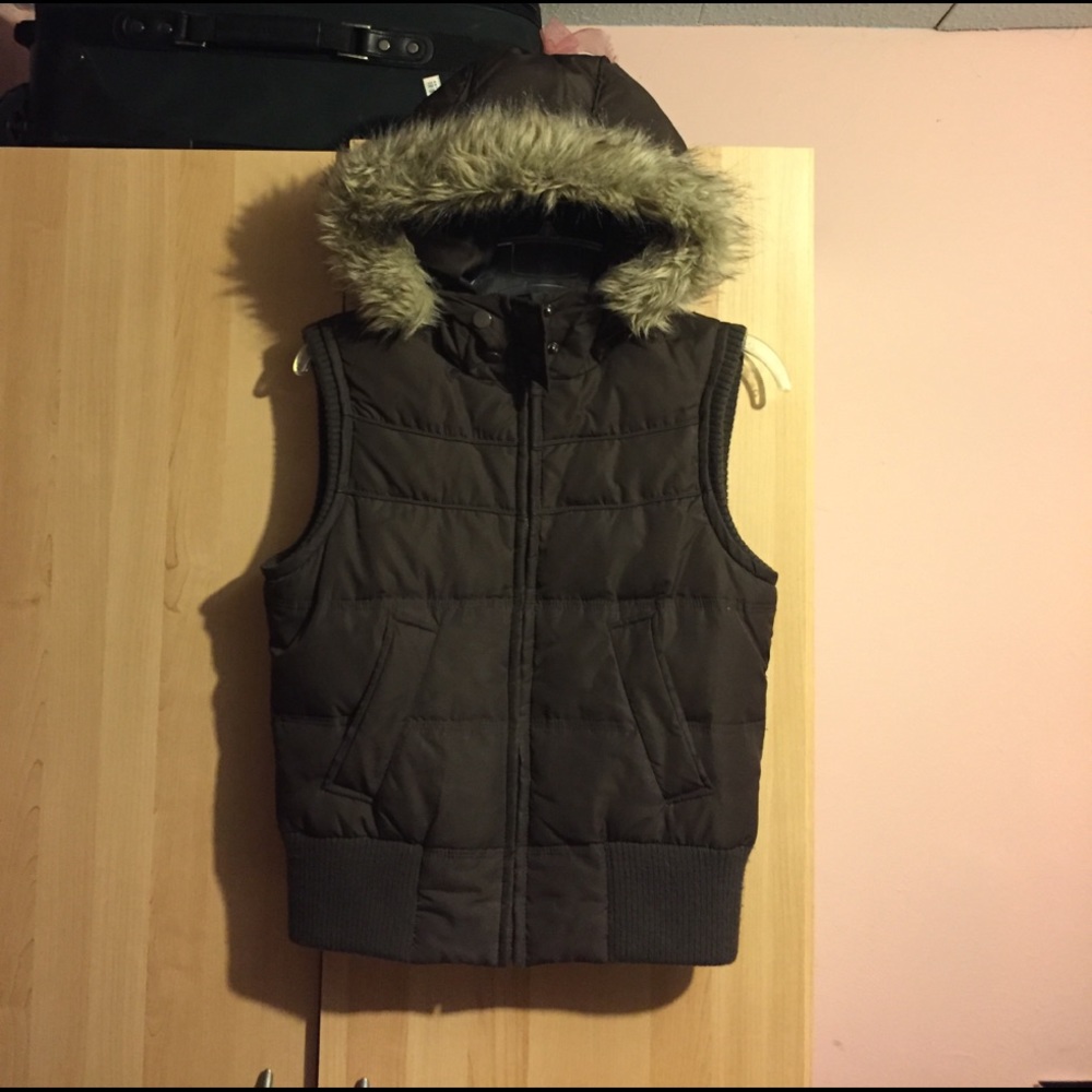 Brown puffer fur hood vest
