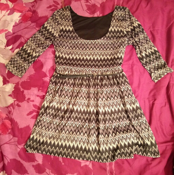 Lily star Dresses & Skirts - Over the knee chevron dress size L