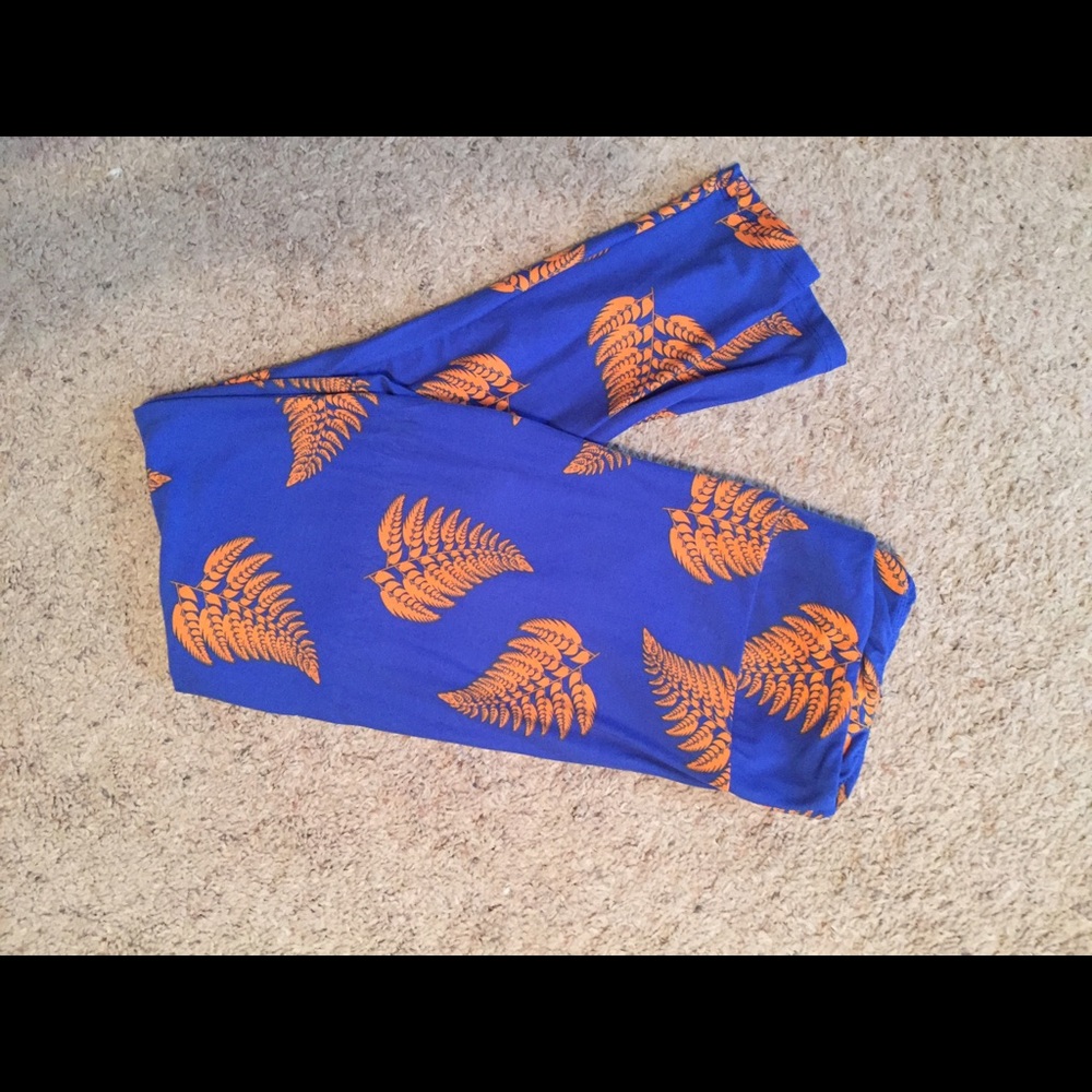 Lula roe tall and curvy leggings