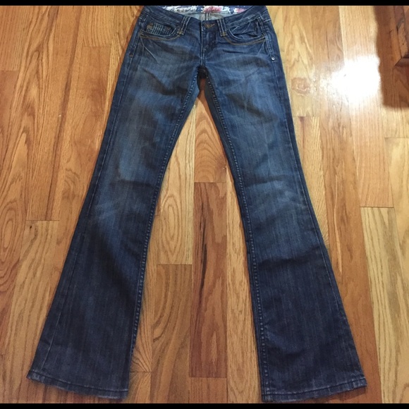 Miss me size 26 flare jeans used 34 inch inseam - Picture 2 of 7