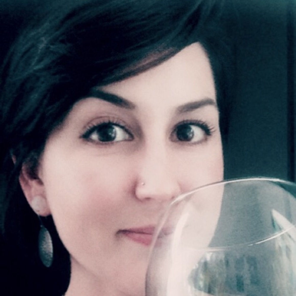 Meet your Posher, Lora