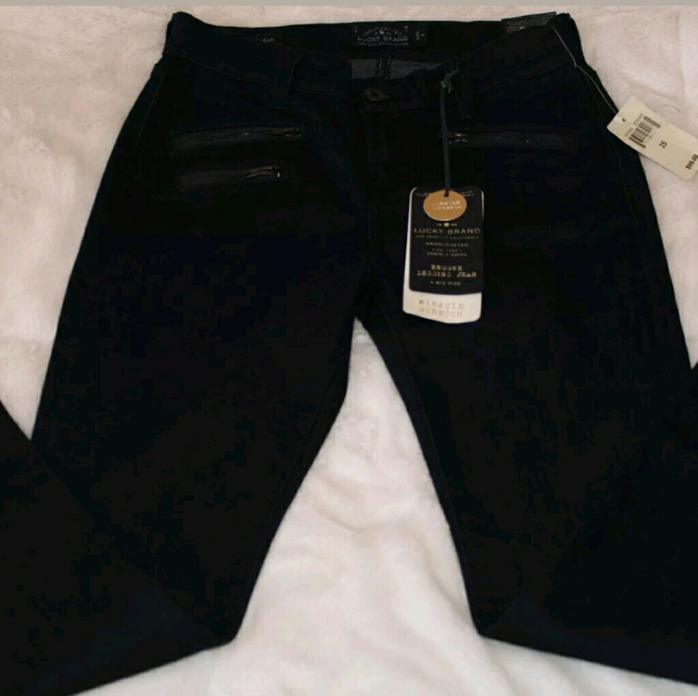 New Lucky Brand Brooke Legging Jean
Size 0/25