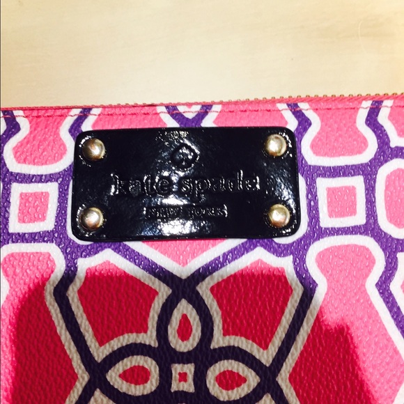 ❌Sold❌Kate Spade Wallet - Picture 2 of 4