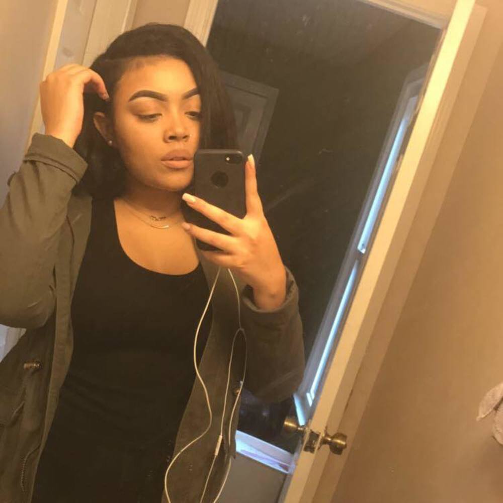 Meet your Posher, Yana