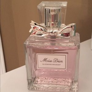 Miss Dior Blooming Bouquet Perfume.