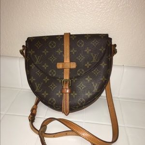 Authentic Louis Vuitton Chantilly Crossbody bag