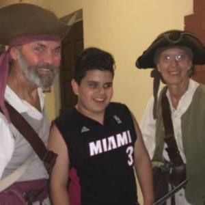 Meet your Posher, Carlos