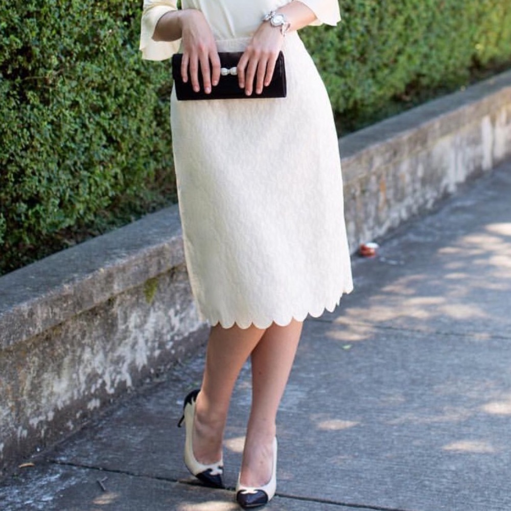 Dainty Jewells Scallop Lace Pencil Skirt