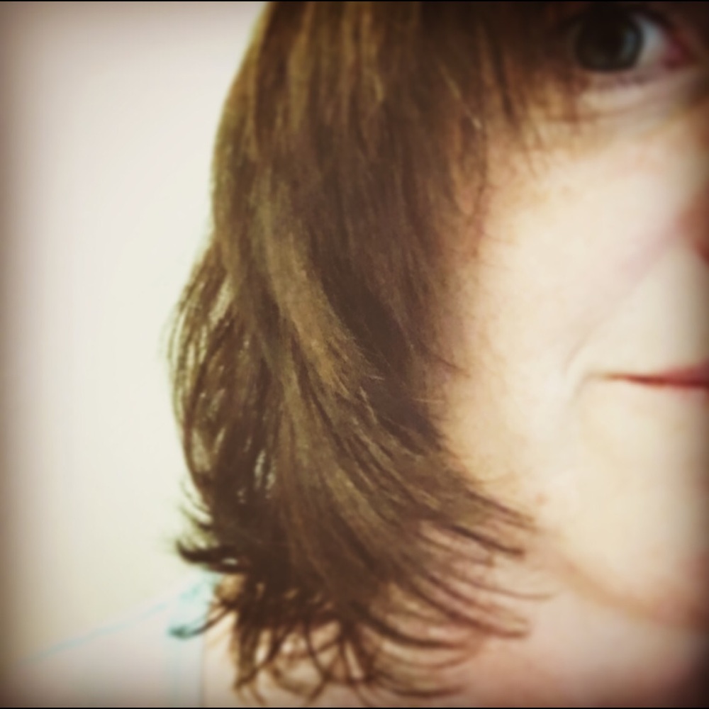 Meet your Posher, Debbie