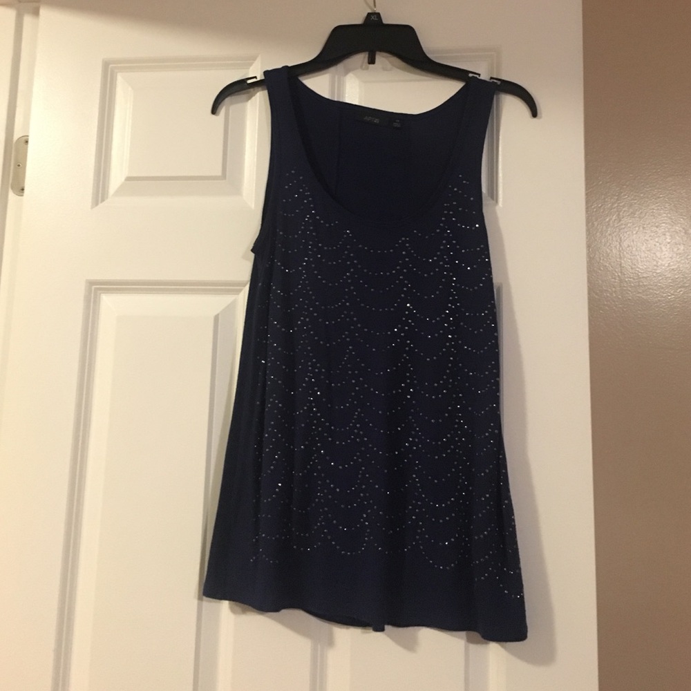 Apt. 9 top