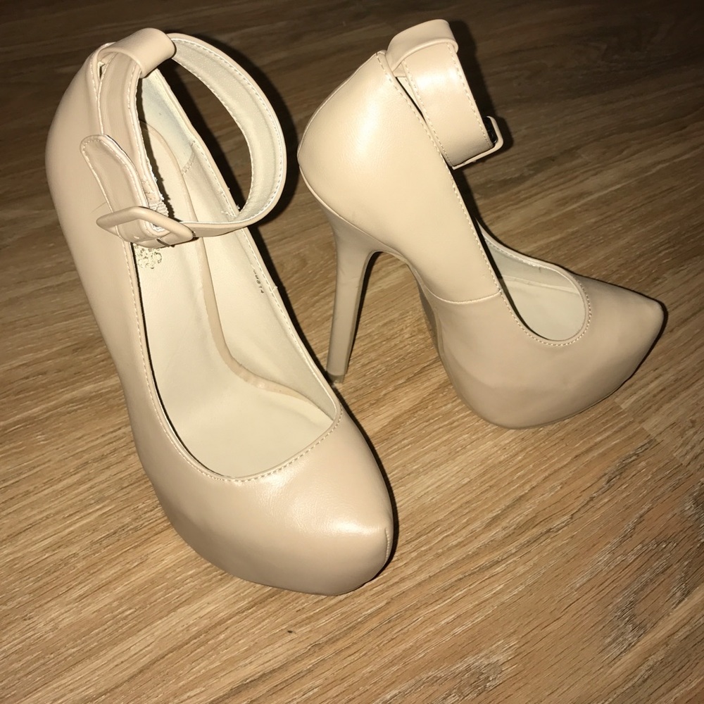 Tan Heels