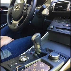 Meet your Posher, Charlyn