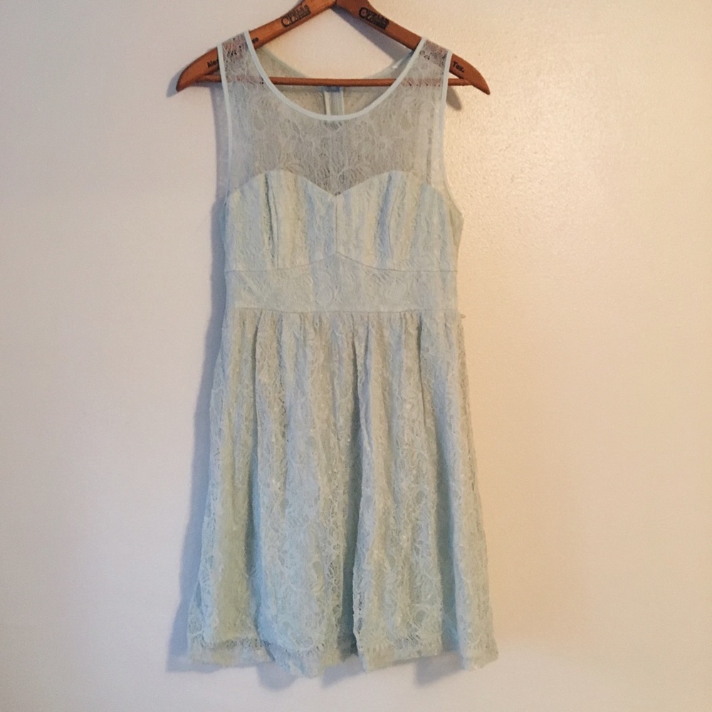 Forever 21 ✨ Mint Lace dress