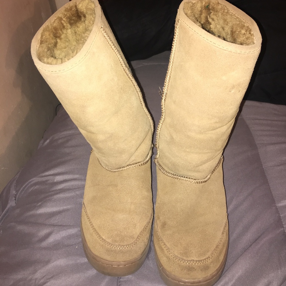 Women's meadow 10" Bearpaw boots