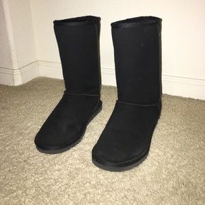 Women's tall black Uggs size 10
