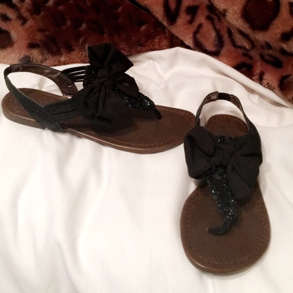 Super cute sparkly black Material Girl Bow Sandals