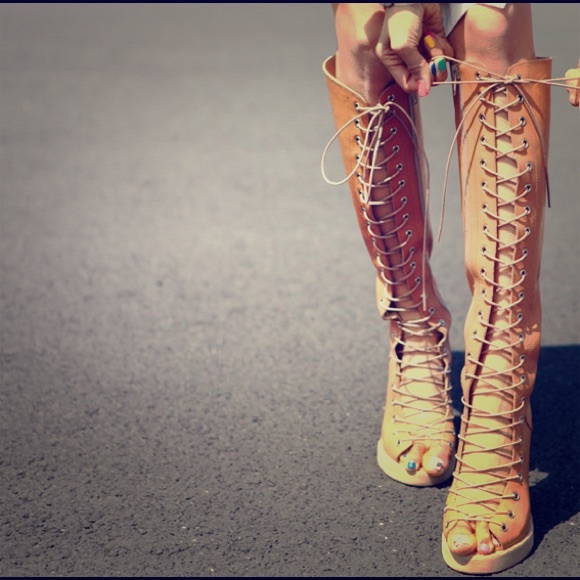Breckelles Shoes - FLASH SALE 🎉Brand new lace up heels