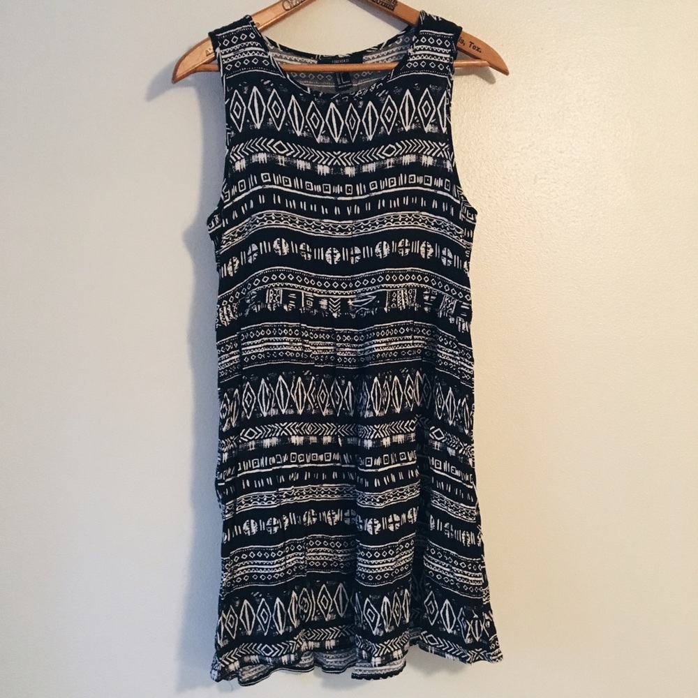 Forever 21 ✨ Mini Aztec dress