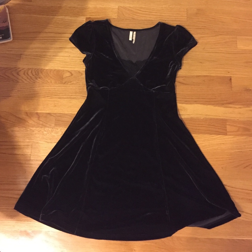 Velvet lace insert dress