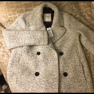 New with Tag !! ❣️ Abercrombie Boucle Peacoat