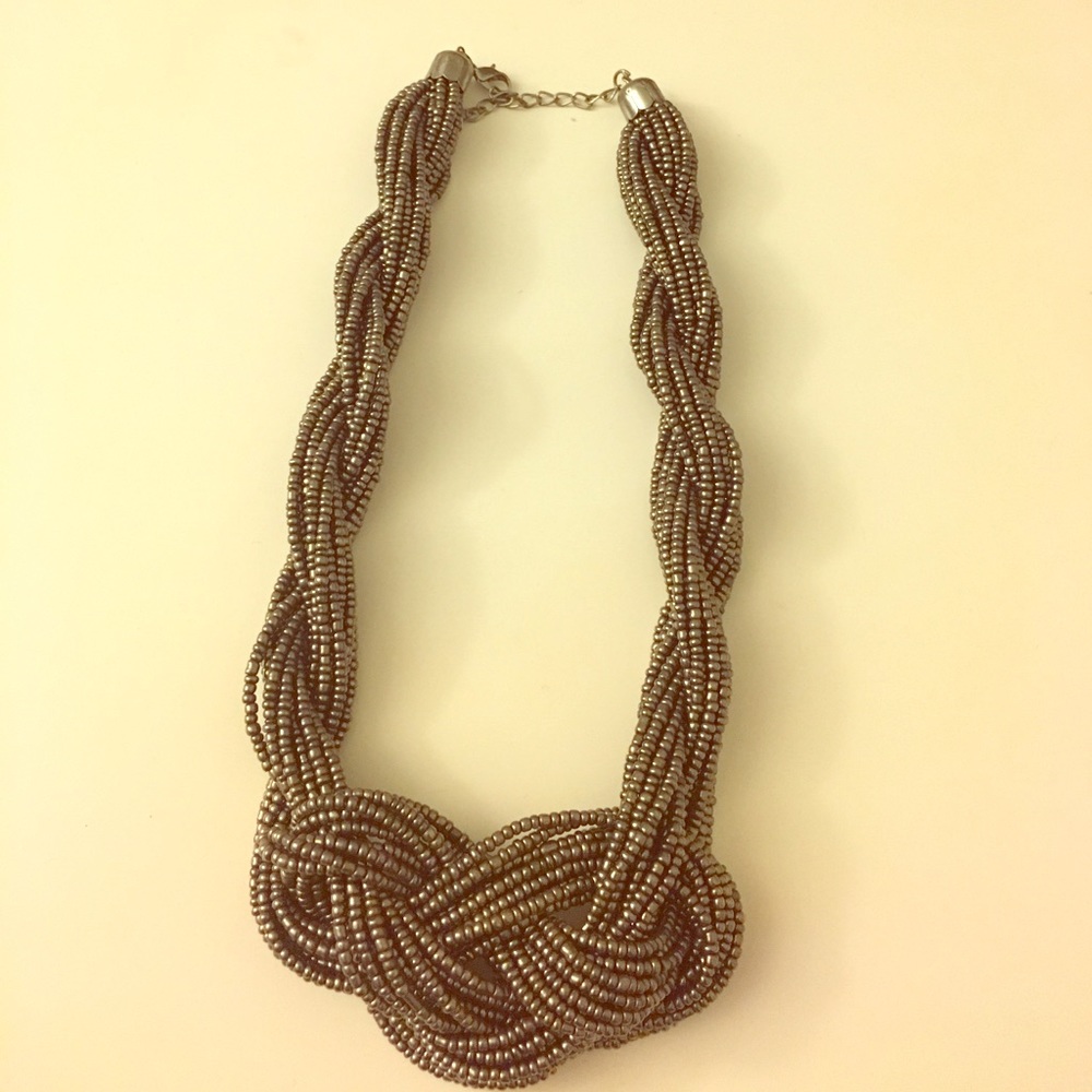 Silver/metallic beaded necklace