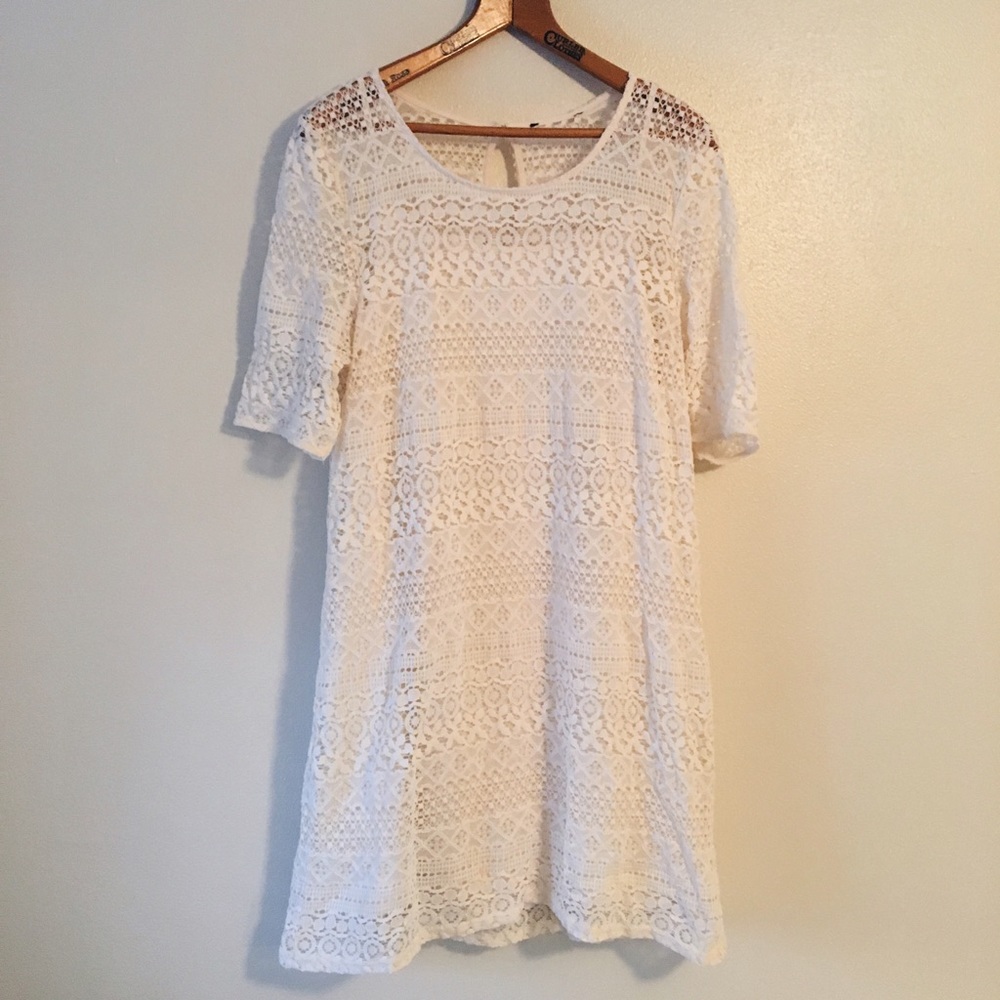 H&M✨ Ivory Eyelet dress